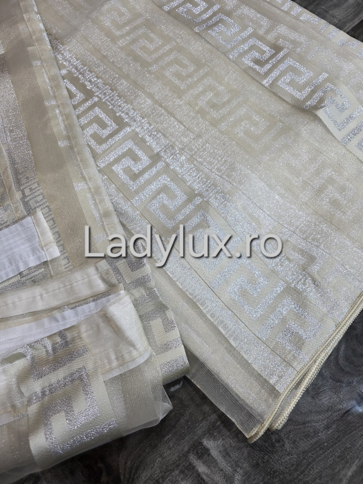 Perdea din organza Bej cu Model VRS Argintiu , gata făcută cu tiv și rejansă C1464 [1]