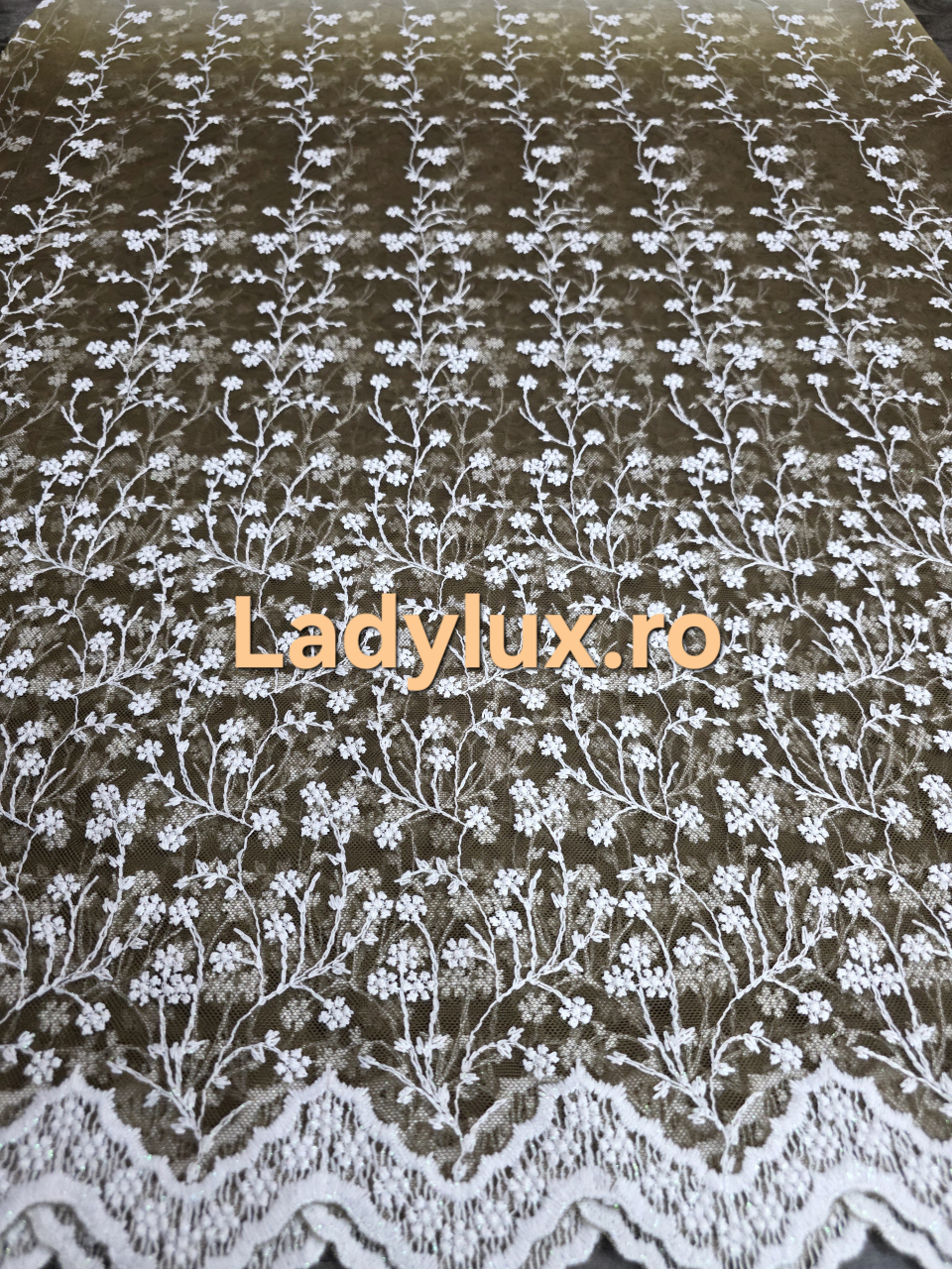 Perdea din tulle umbre Verde Kaki cu broderie Alba 3 M - Model Floricele [2]