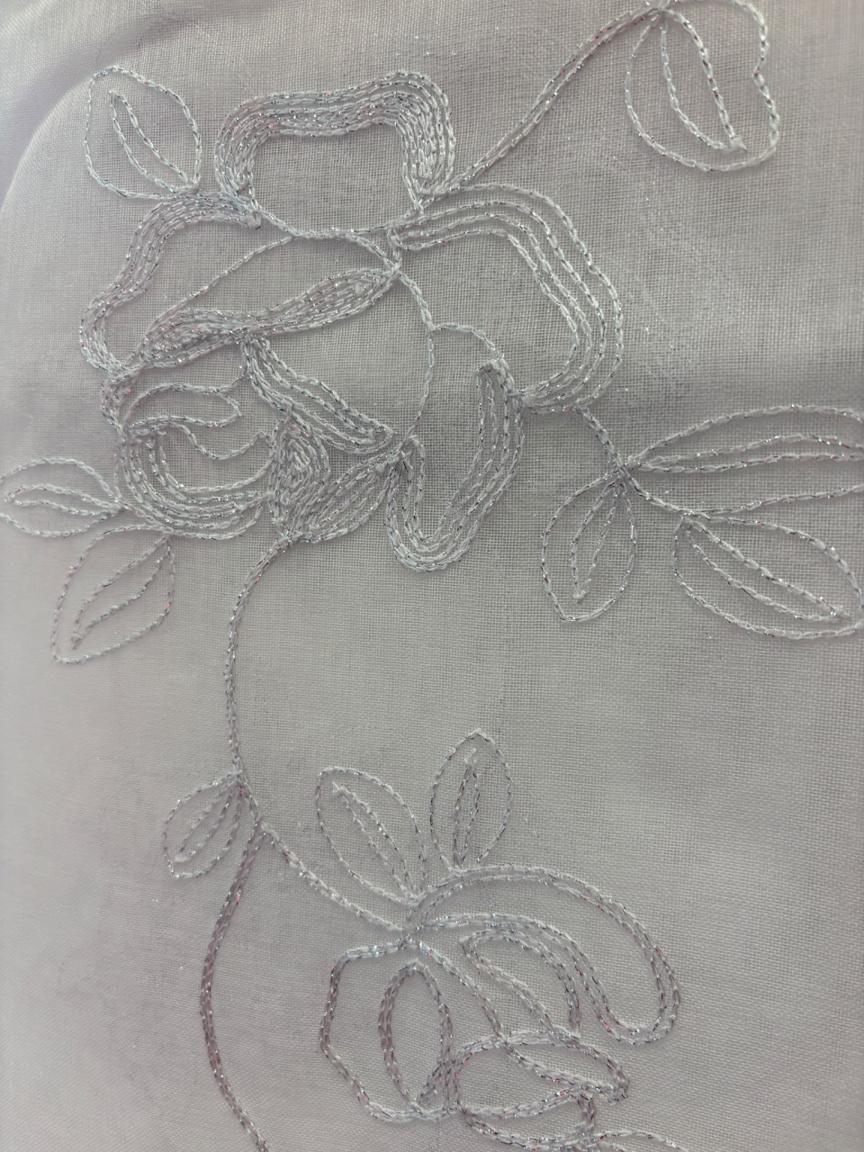 Perdea IN cu Broderie Alba Model  Ghirlanda Florala - 3M x 2.5h Cu Tiv si Rejansa [3]