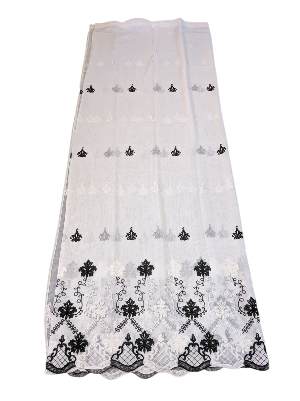 Perdea IN cu Broderie Alba+ Negru  MODEL ARABESC - 4M x 2.6 h Cu Tiv si Rejansa [3]