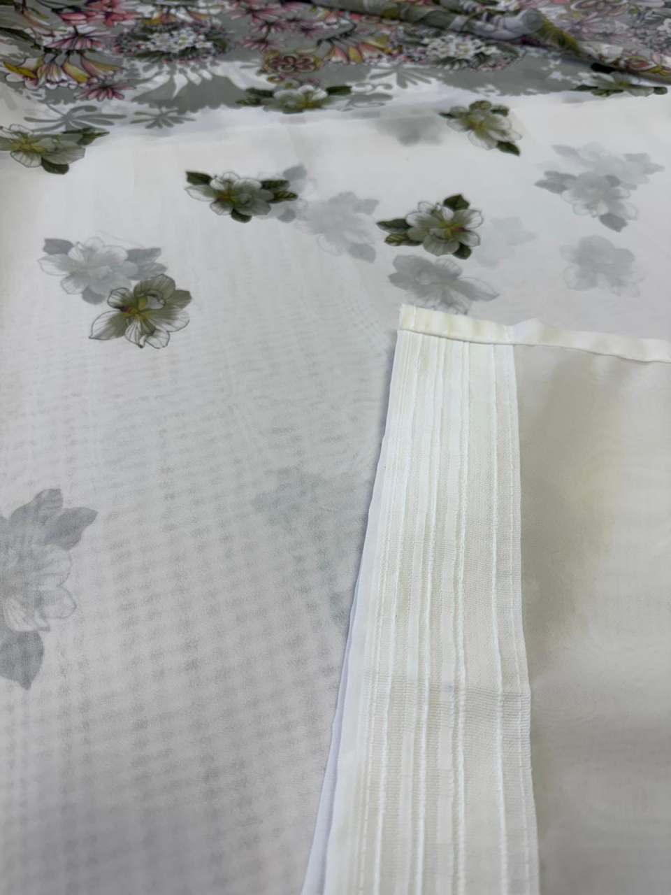 Perdea Inisor Imprimat Model Floral  - Cu Tiv si Rejansa  4M x 2.7h [2]