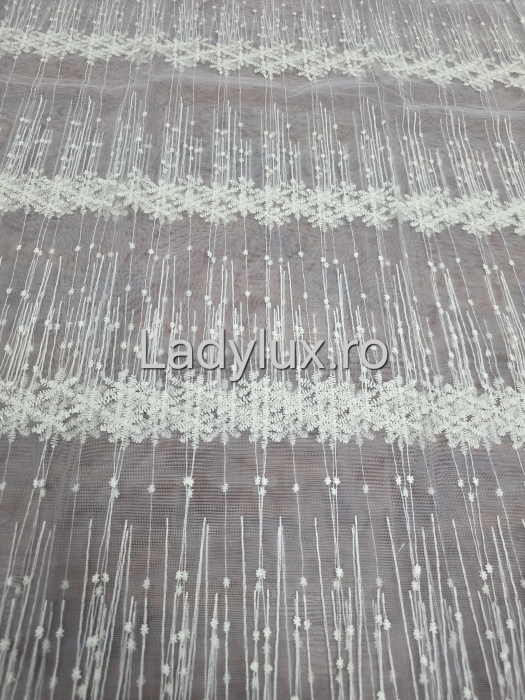 Perdea Ivoar cu broderie Ivoar Model Fulg gata cusuta cu tiv si rejansa - 3M x 1.9 h [2]