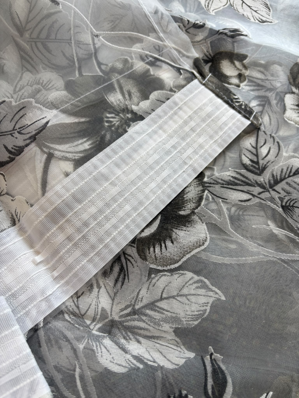 Perdea Organza Imprimata - Model Flori Gri 4M x 2.7h [4]