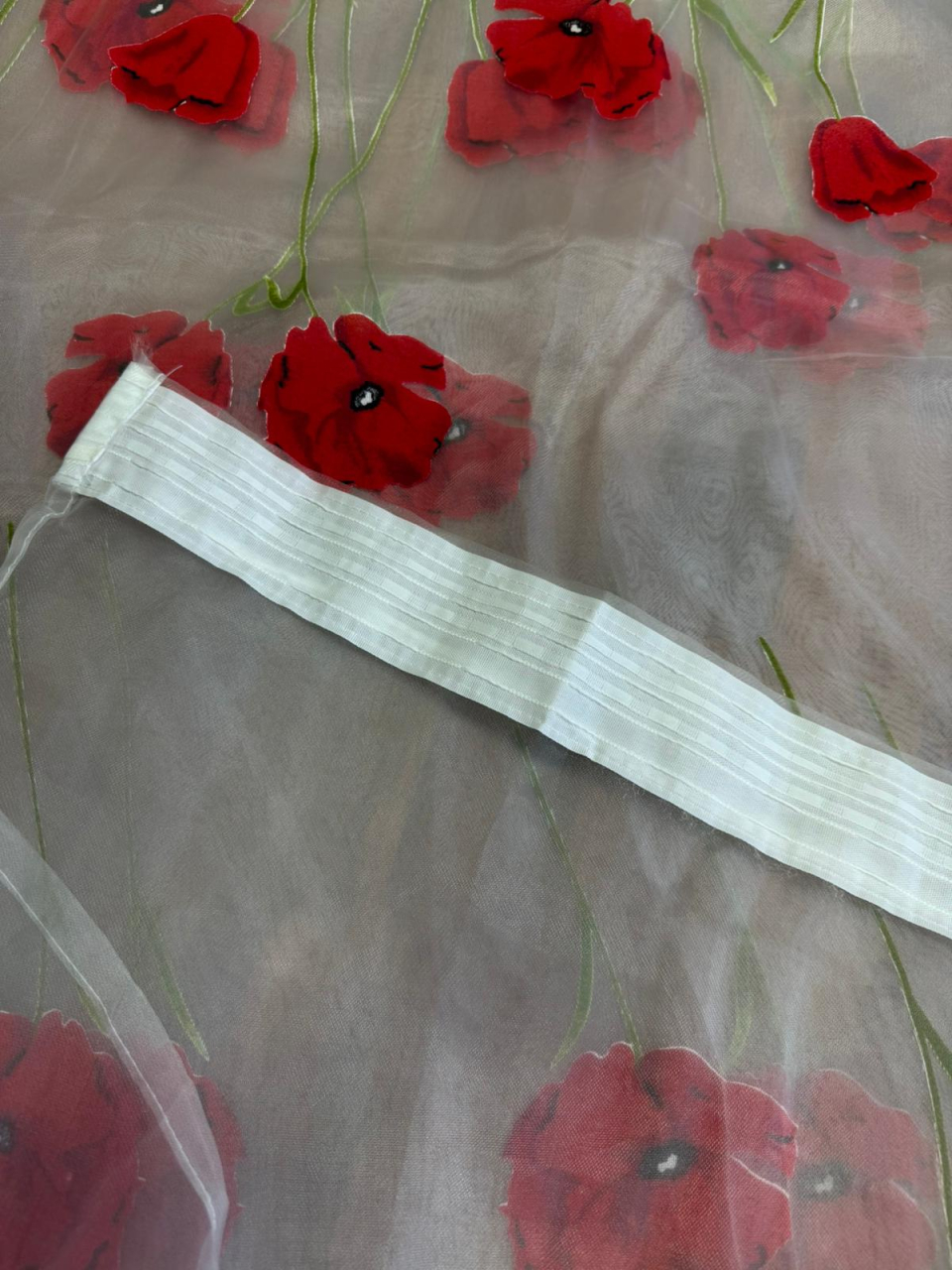 Perdea Organza Imprimata - Model Maci Rosii - 4M x 2.7h Cu Tiv si Rejansa [3]