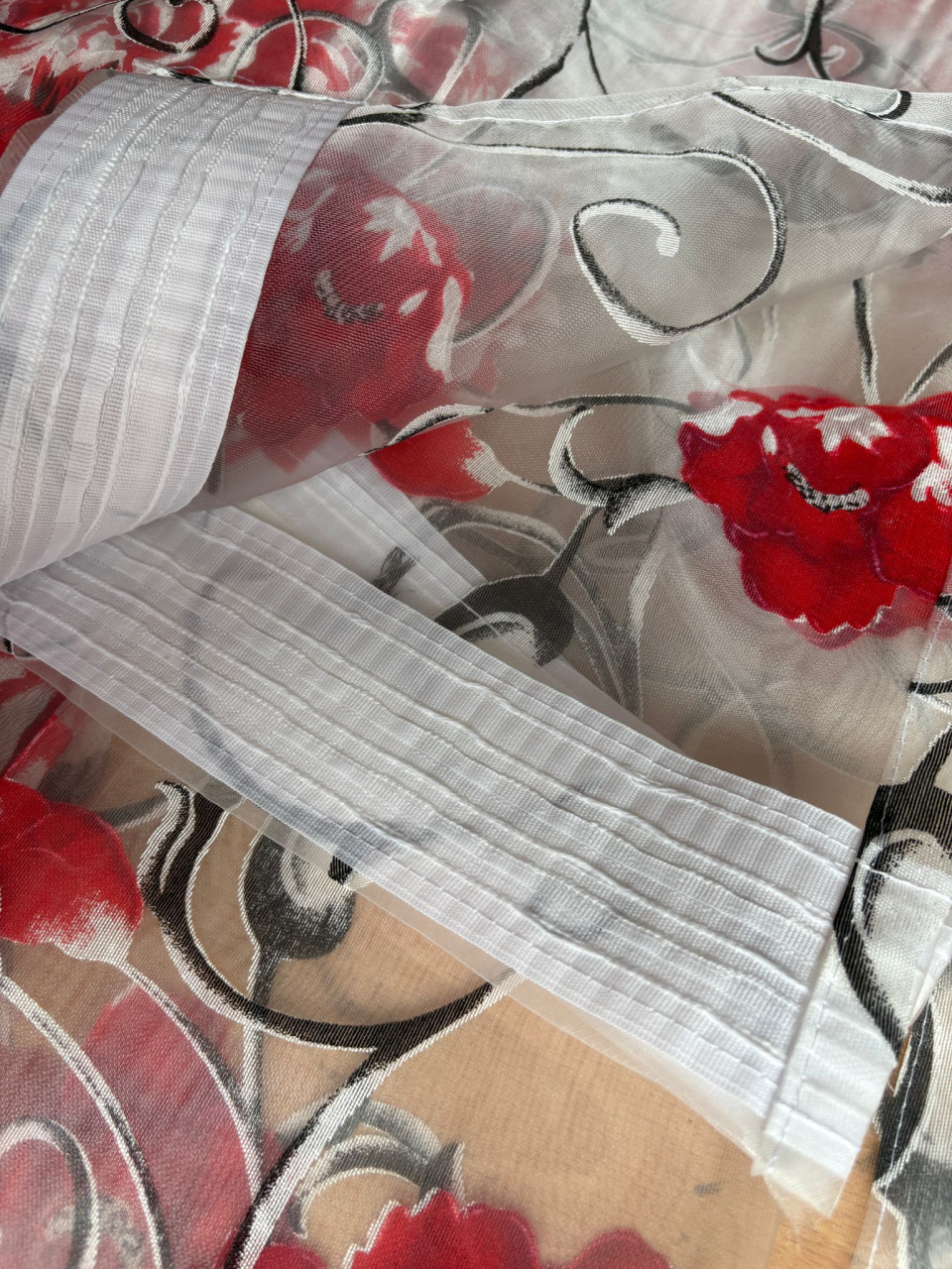 Perdea Organza Imprimata - Model Flori Rosii Bobocii  - 4M x 2.7h Cu Tiv si Rejansa [4]