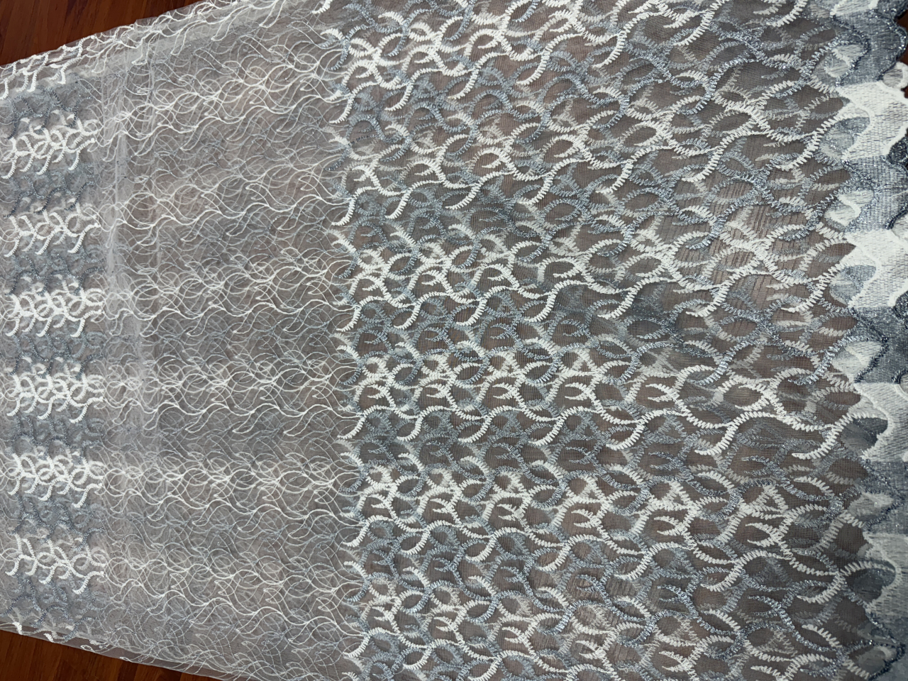 Perdea Tull Cu Broderie Alb+Bleo - Model Sara Cu Tiv si Rejansa - 3M x 2.5h [2]