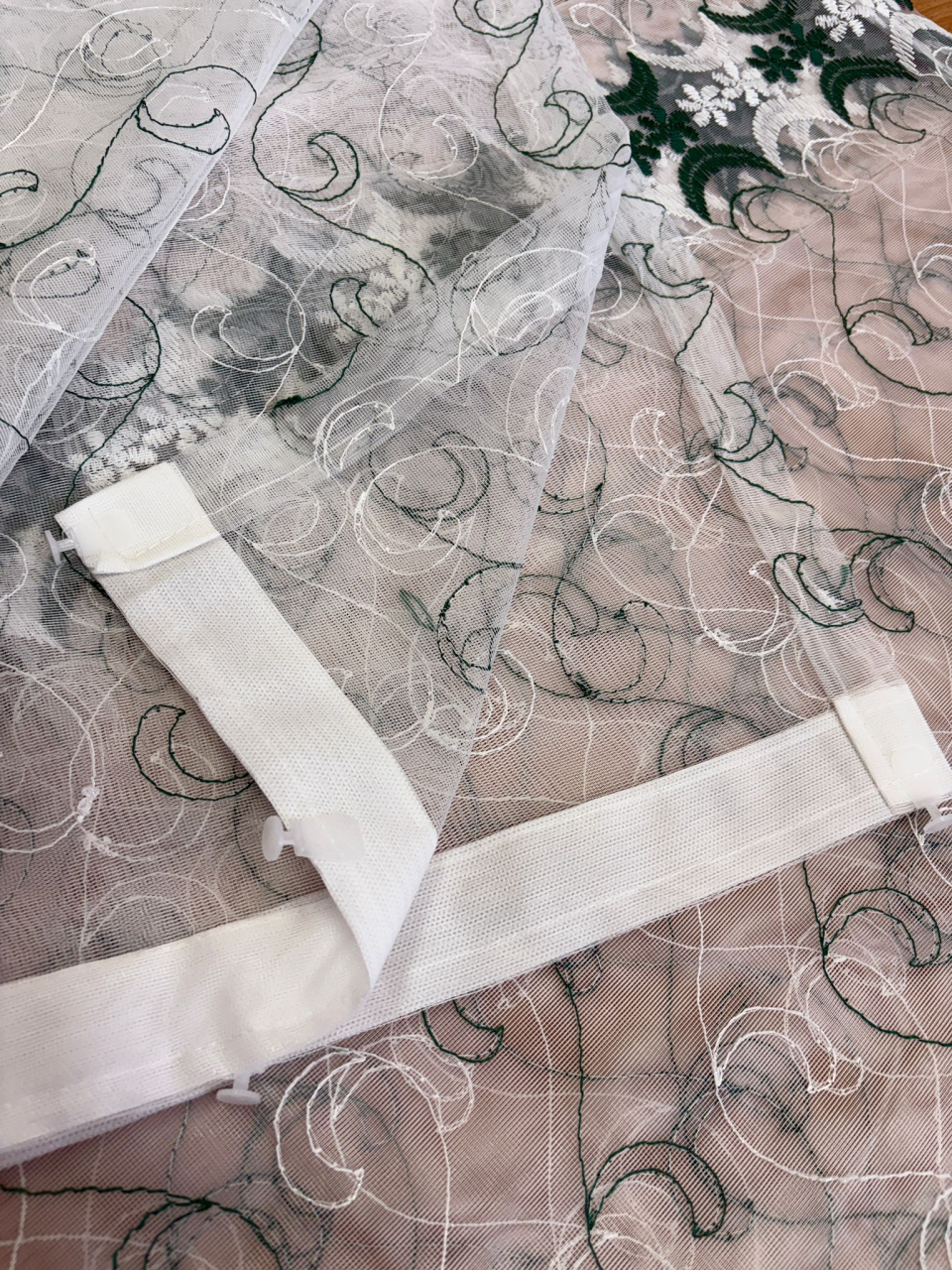 Perdea Tulle Alba cu Broderie Roz  Model Arcade tiv si rejansa - 3M x 2.5h [4]