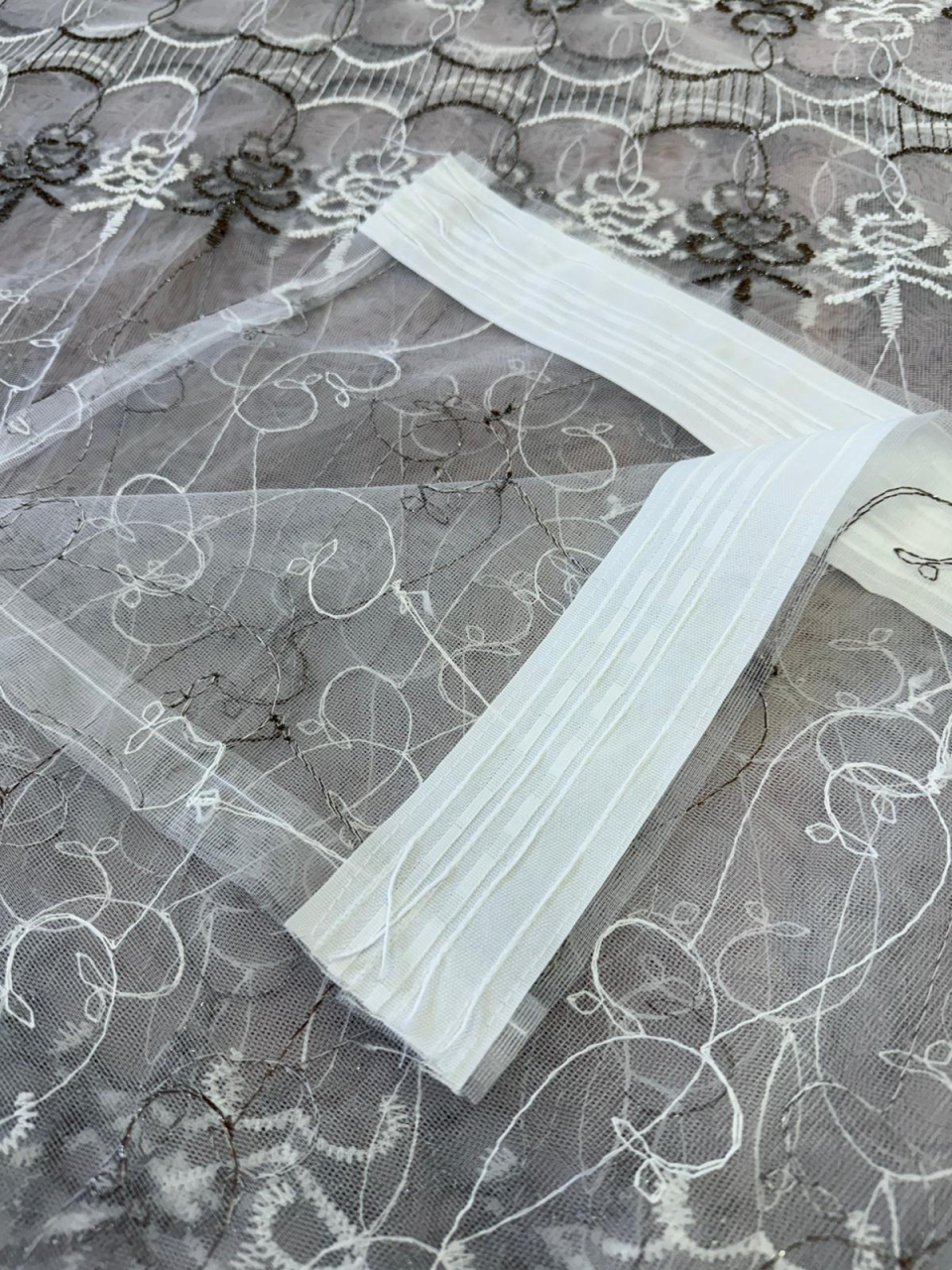 Perdea Tulle Broderie Alb+Maro - Cu Tiv si Rejansa Model Omy  4M x 2.5h [4]