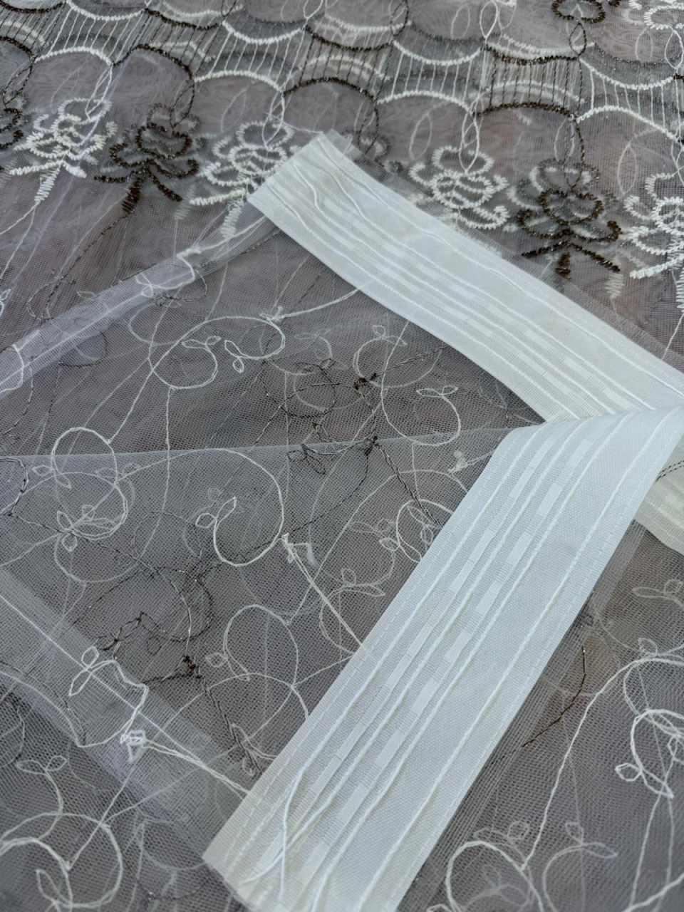 Perdea Tulle Broderie Alb+Maro - Cu Tiv si Rejansa Model Omy  4M x 2.5h [2]