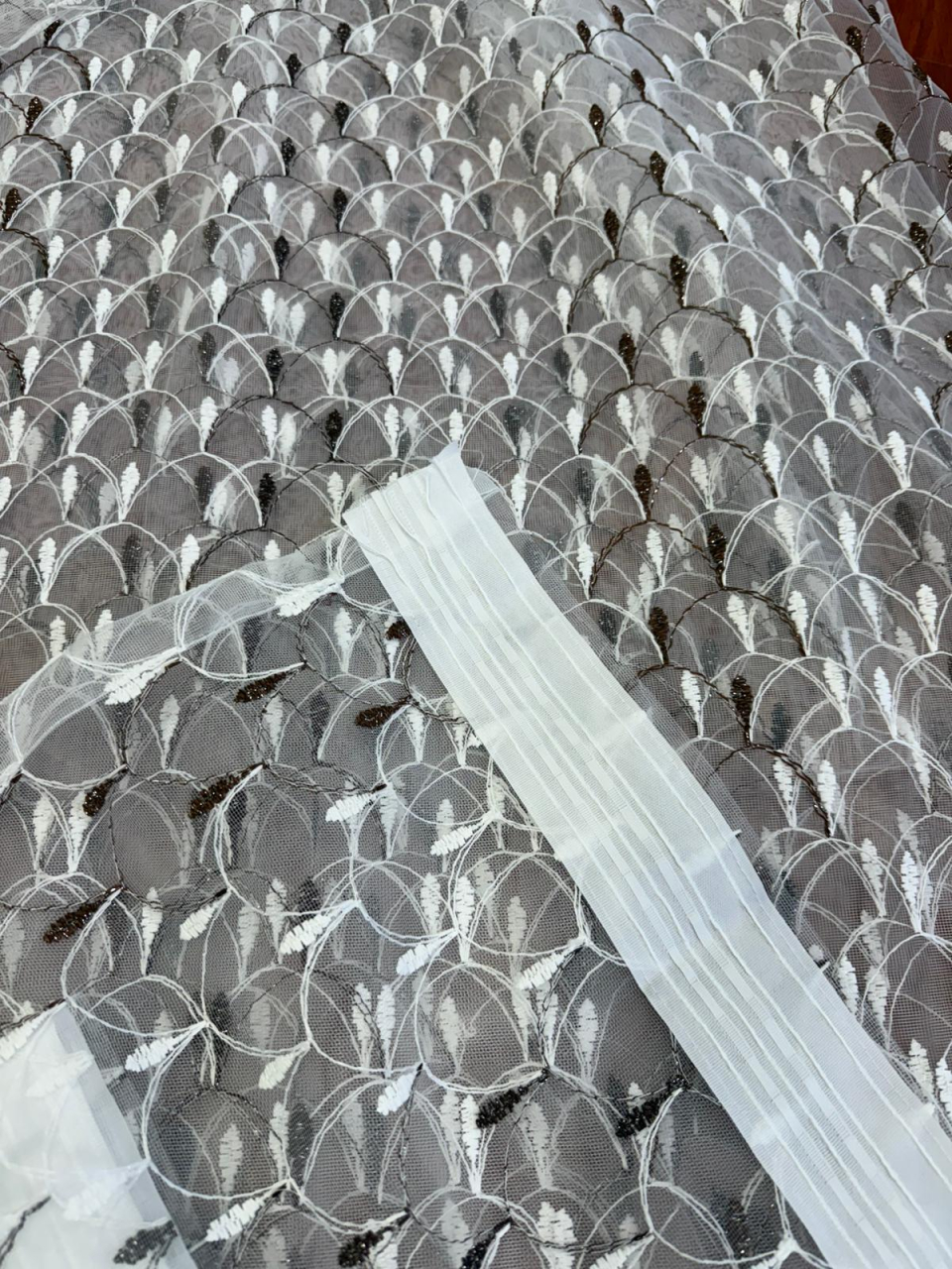 Perdea Tulle Broderie Alb+Maro - Cu Tiv si Rejansa Model Sirene  4M x 2.5h [3]