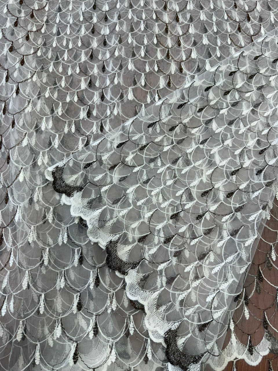 Perdea Tulle Broderie Alb+Maro - Cu Tiv si Rejansa Model Sirene  4M x 2.5h [2]