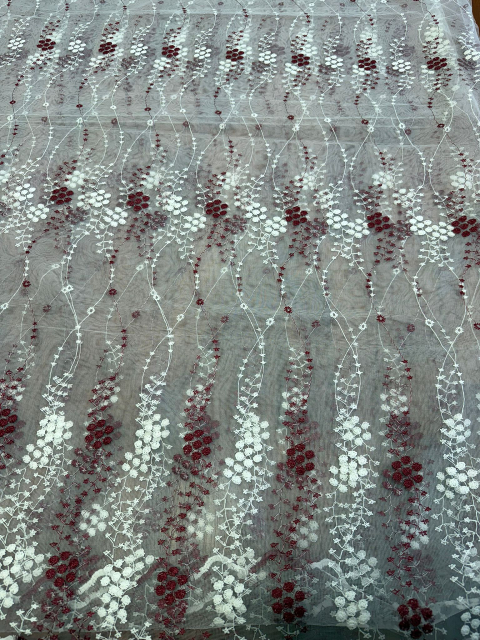 Perdea Tulle Broderie Alb+Bordo - Cu Tiv si Rejansa Model Ciorchine Bordo 4M x 2.5h [3]