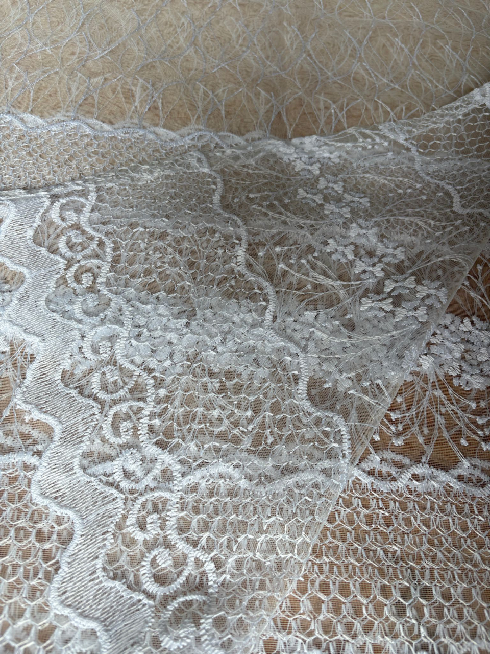 Perdea Tulle Broderie Alb Model Fagure Alb -  Cu Tiv si Rejansa - 4M x 2,5h [2]