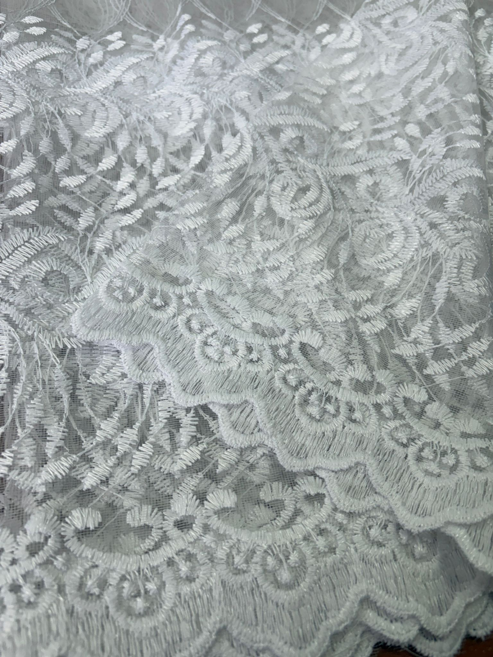 Perdea Tulle Broderie Alba Model Festiv  cu Tiv si Rejansa - 4MX 2.5h [2]