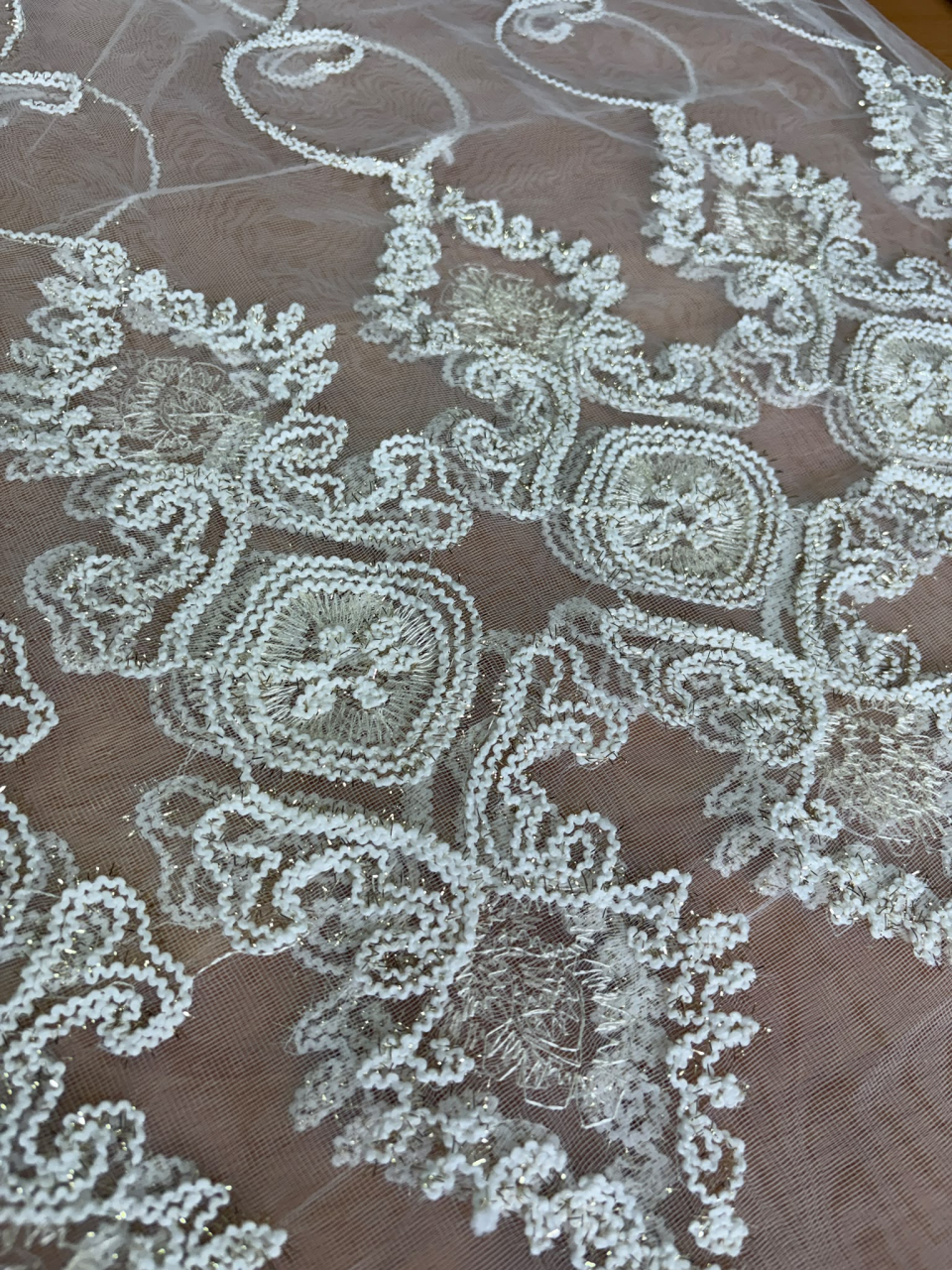 Perdea Tulle Broderie Crem+Alb Plin Model LUXY - gata cusuta cu tiv si rejansa - 3M x 2.5h [2]