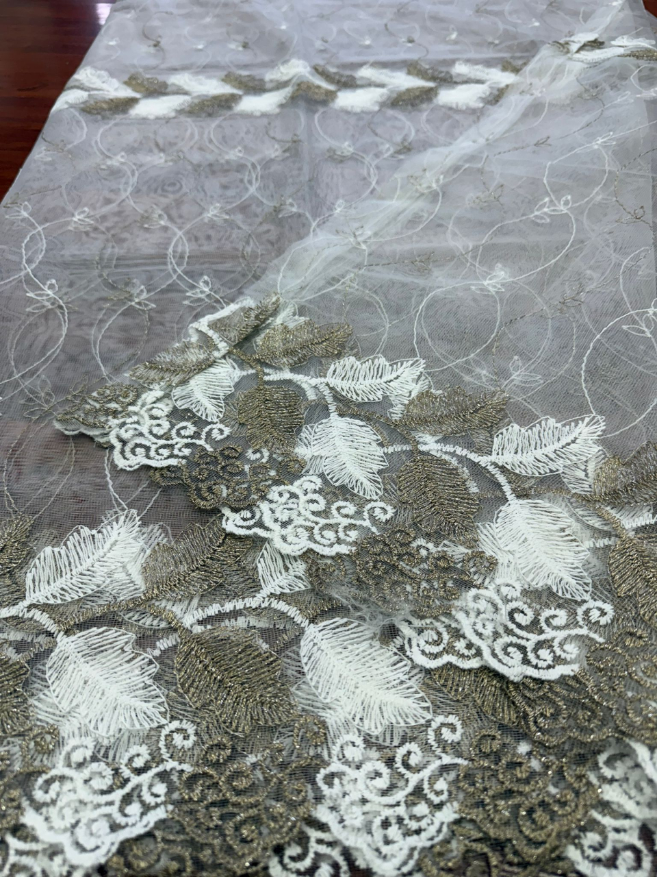 Perdea Tulle cu Broderie Alb+Capucino Model Frunza - Cu Tiv si Rejansa - 3M x 2.5 h [2]