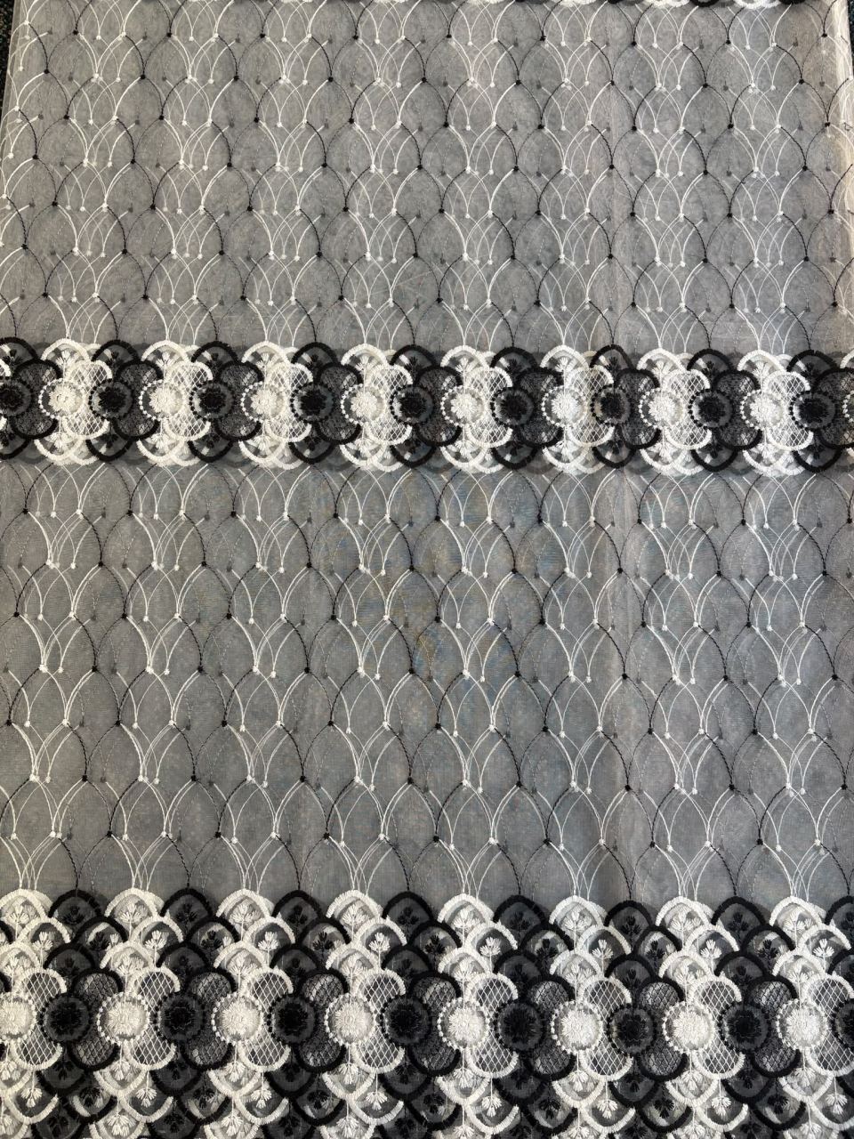 Perdea Tulle cu Broderie Alb+Negru, Model Anemona 4M x 2.5h Cu Tiv si Rejansa [2]