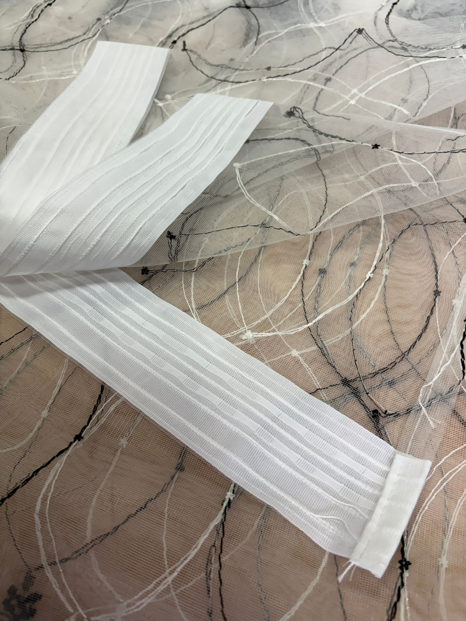 Perdea Tulle cu Broderie Alb+Negru, Model baroc 4M x 2.5h Cu Tiv si Rejansa [4]