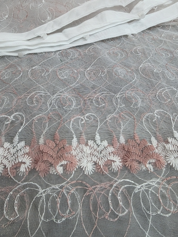 Perdea Tulle cu Broderie Alb+Roz Model Semiluna - Cu Tiv si Rejansa - 3M x 2.5 h [2]