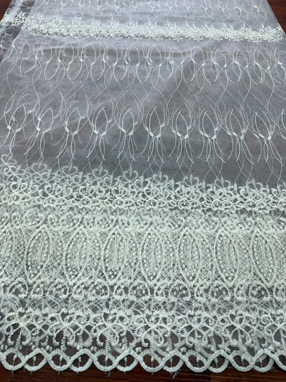 Perdea Tulle cu Broderie Alba Model Oval cu Margele - Cu Tiv si Rejansa - 3M x 2.5 h [2]