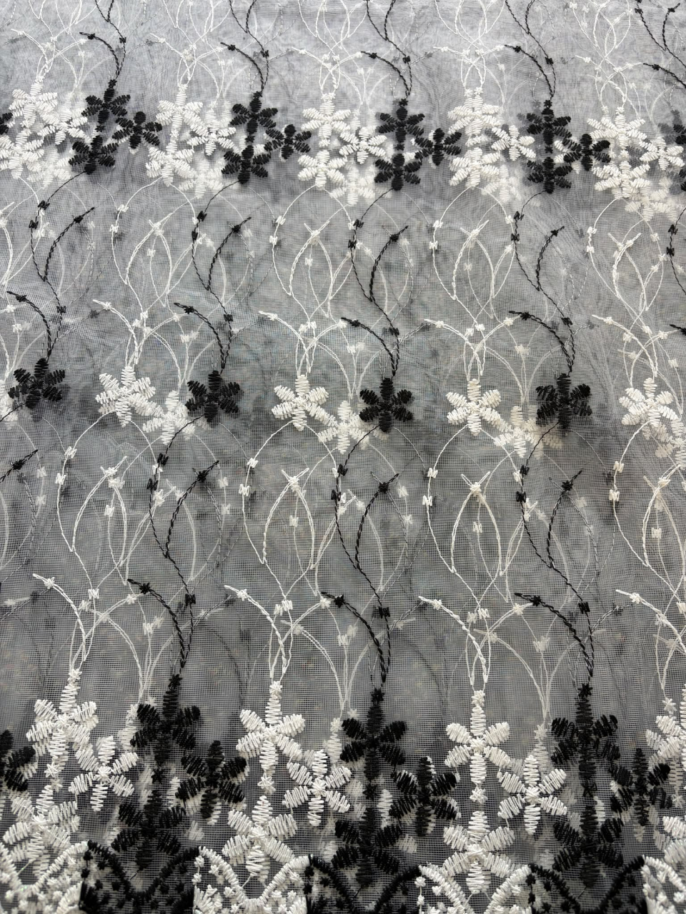 Perdea Tulle cu Broderie Alba+Negru- Model Cineraria  - Cu Tiv si Rejansa - 4M x 2.5h [2]