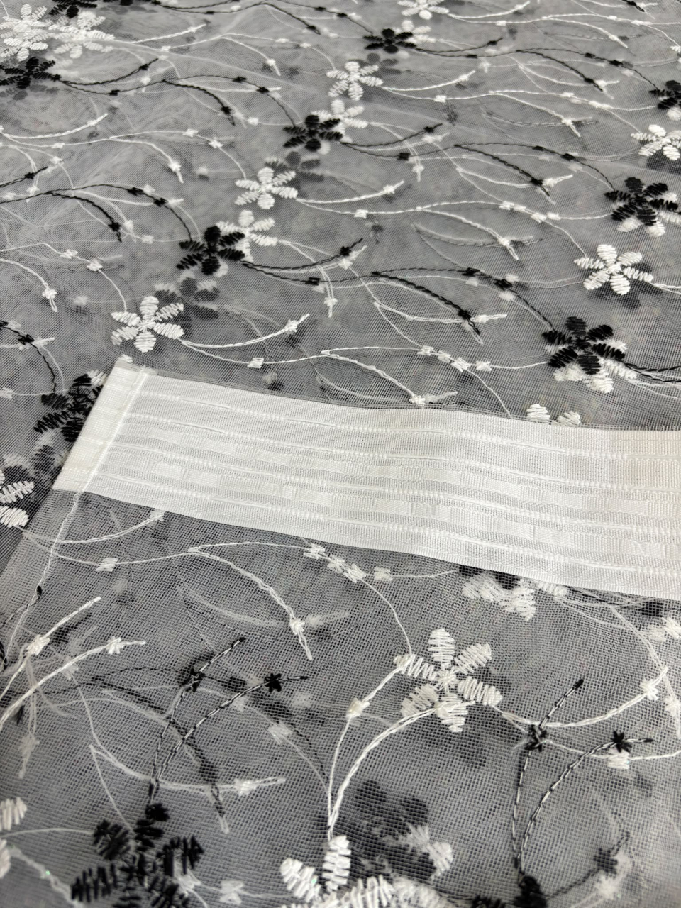 Perdea Tulle cu Broderie Alba+Negru- Model Cineraria  - Cu Tiv si Rejansa - 4M x 2.5h [3]