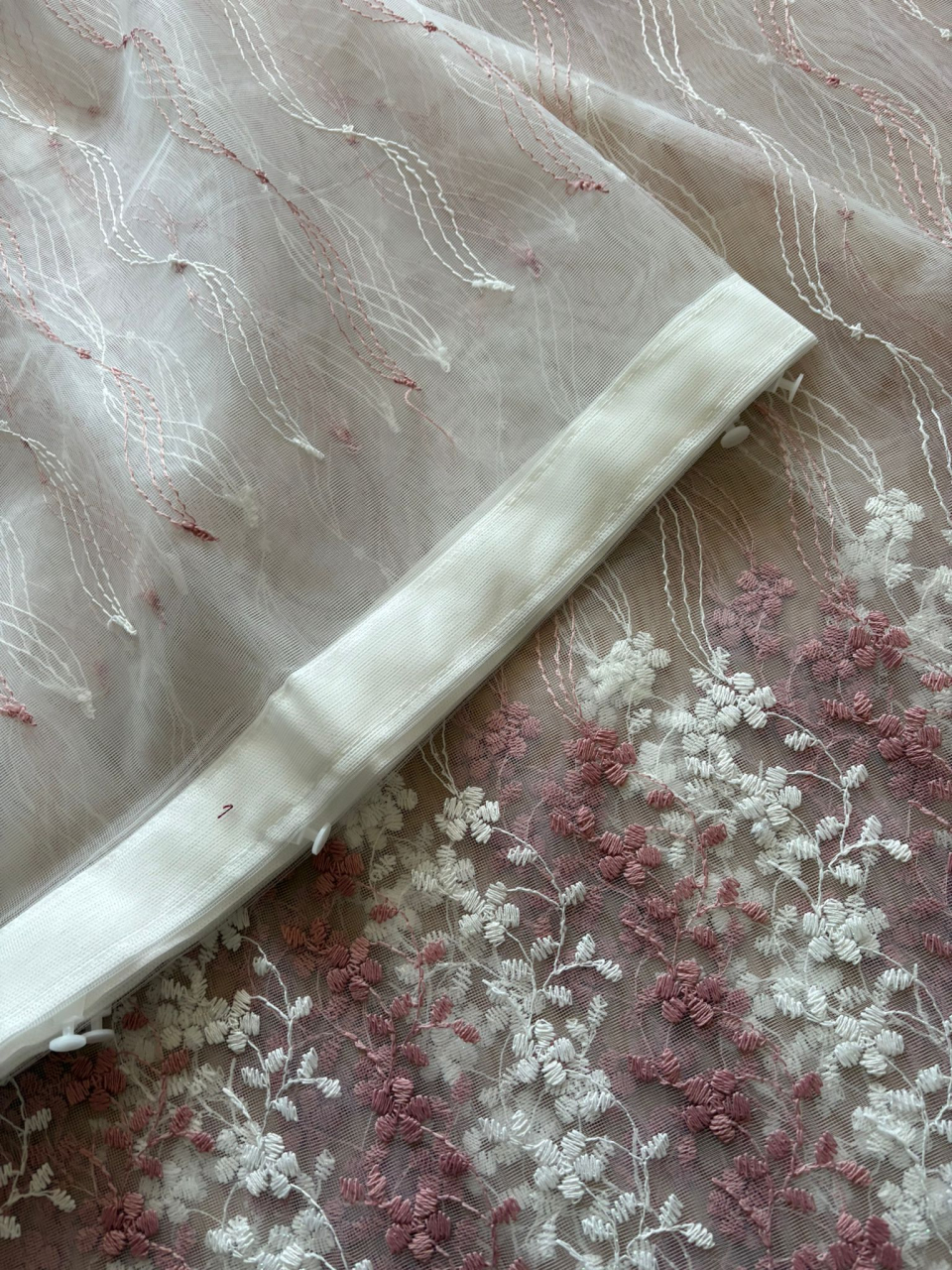 Perdea Tulle cu Broderie Roz Model PIN  cu tiv si rejansa - 3M x 2.5h [3]