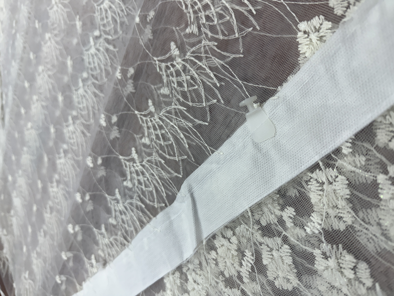 Perdea Tulle Ivoar Broderie Ivoar - Cu Tiv si Rejansa Model Flori Marunte 3M x 2.5h [4]