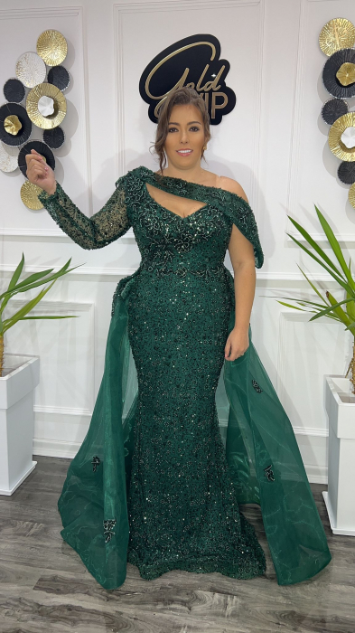 Rochie cu trena și broderii cu paiete si margele lucrate manual Melly PansyGvF [1]