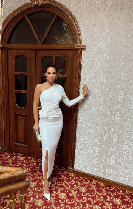 Rochie elegantă Flower midi Alba cu slit pe picior [1]