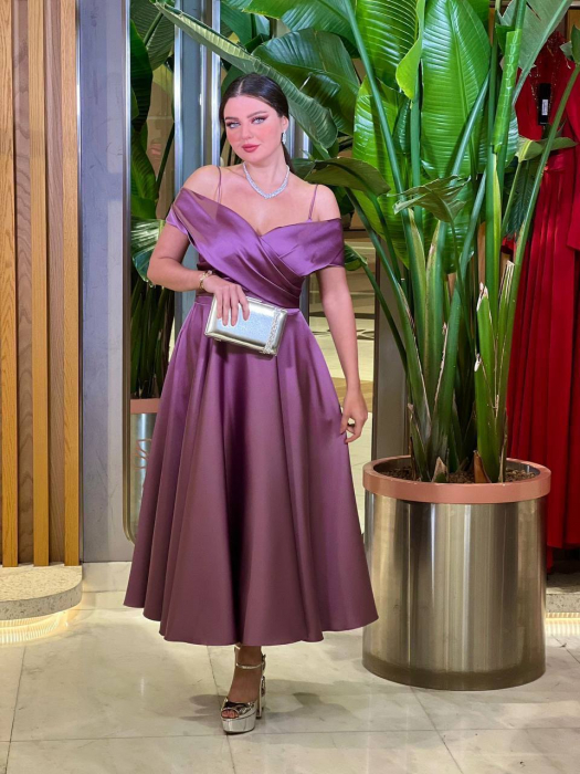 Rochie lunga Mov Lary din satin cu decolteu V H4kGvF [2]