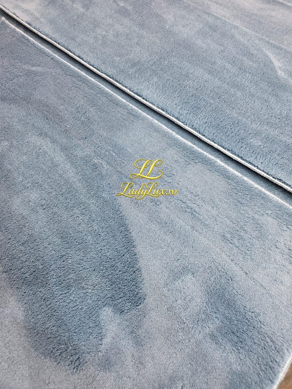 Set Covor cu Pui Model Vitrine Albastru Marin 1x 140x200 cm  + 2x 60x100 cm [2]