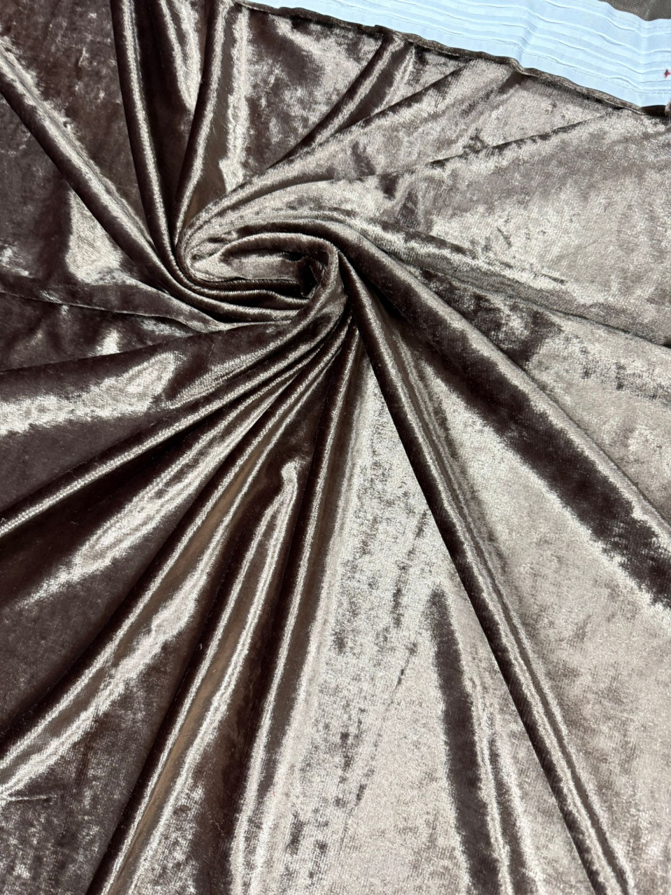 Set Draperii Catifea Capucino Lucios  -3M x 2.5 Gata Cusute cu Tiv și Rejansă [4]