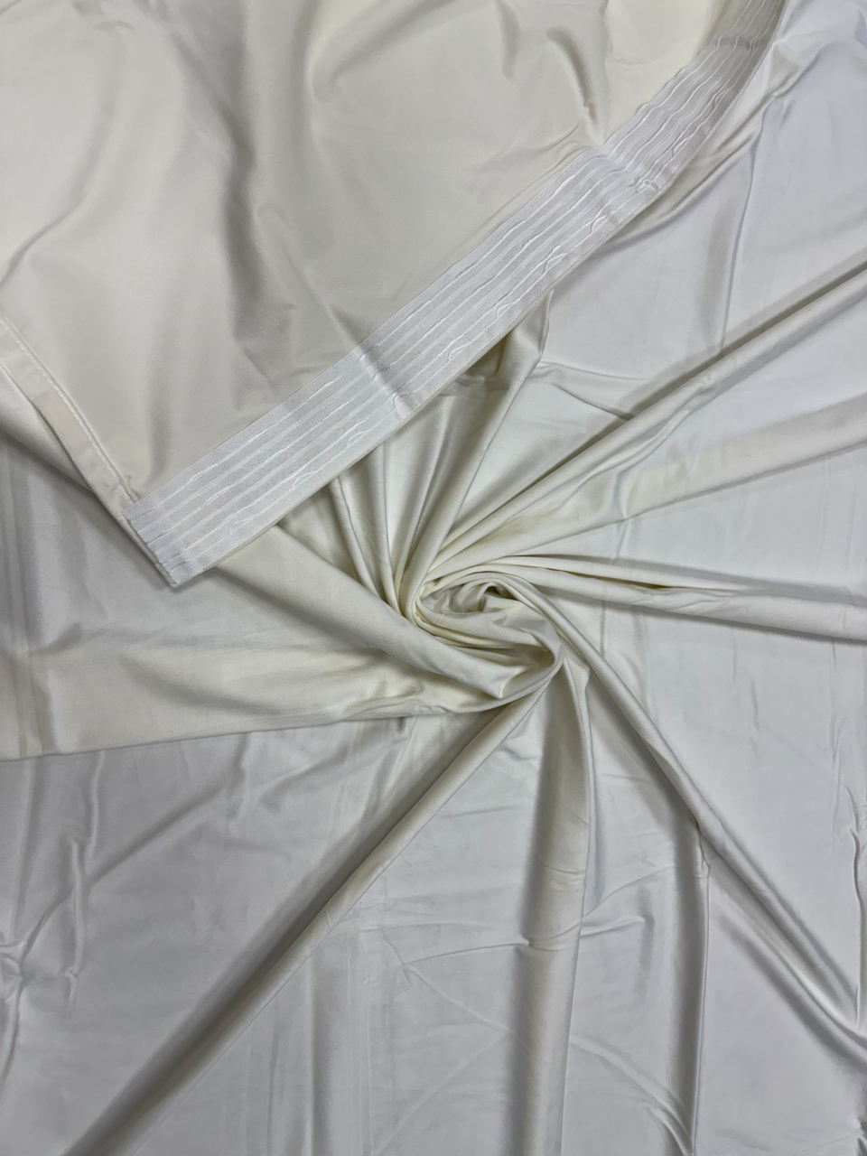 Set Draperii Catifea Simpla Unt   -3M x 2.5 Gata Cusute cu Tiv și Rejansă [2]