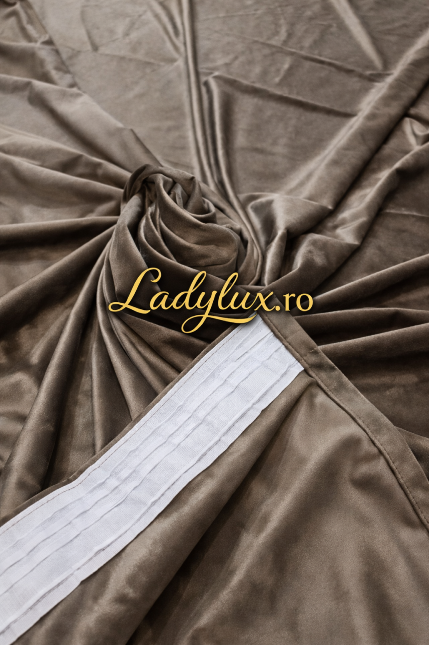 Set Draperii Catifea Simpla  Maro Lucios Cu Tiv si Rejansa 3M-2,7h [2]