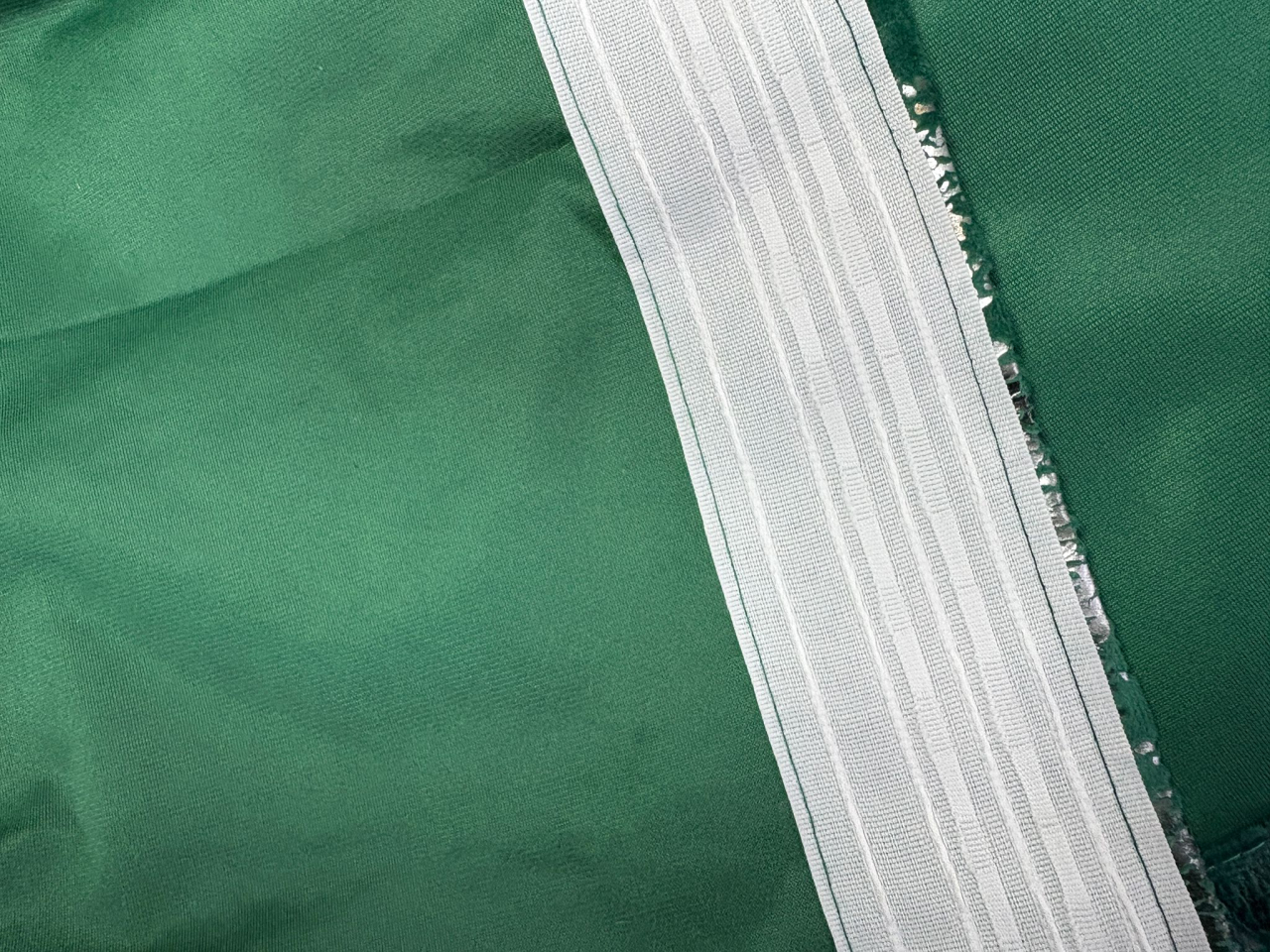 Set Draperii Catifea Verde cu Insertii Aurii  Cu Tiv și Rejansă 3M-2.7h [2]