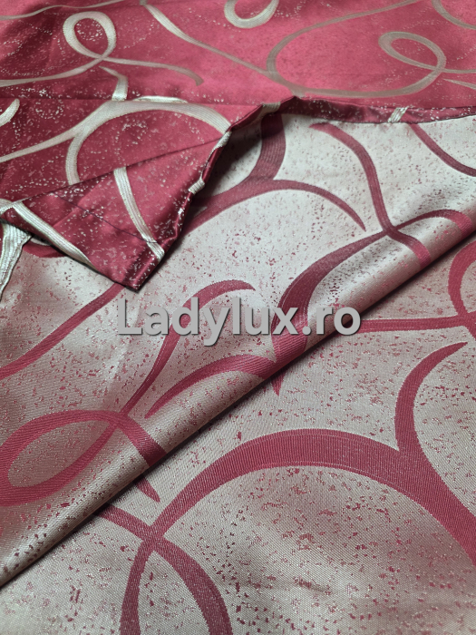 Set Draperii Gata Cusute cu Tiv si Rejansă, 3M –  Model Semnatura Rosu [2]