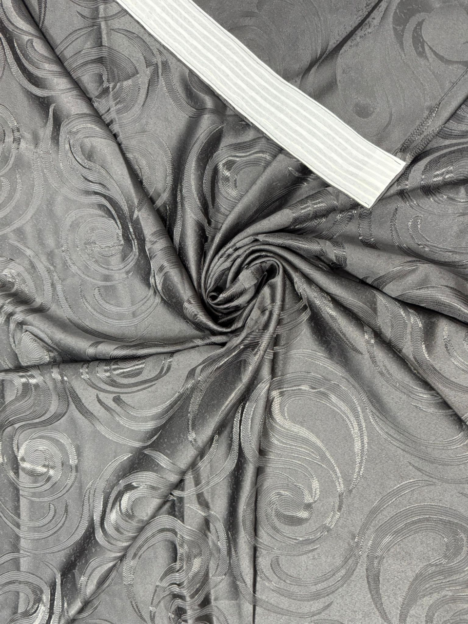 Set Draperii Negru  Gata Cusute cu Tiv si Rejansă, 3M x 2.7 h Model Spirala [2]