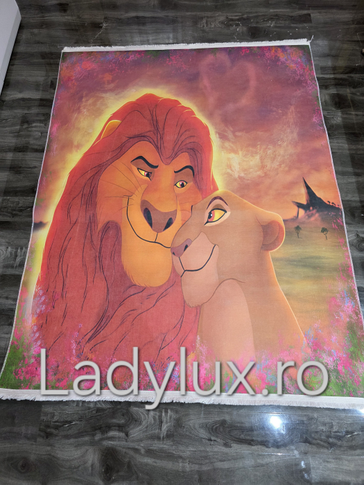 Lion King - Covor Subțire din Poliester cu Antiderapant – 140x180 cm [1]