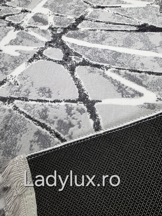 Traversa antiderapanta 1x3 M, model Sarpe Gri+Negru [5]