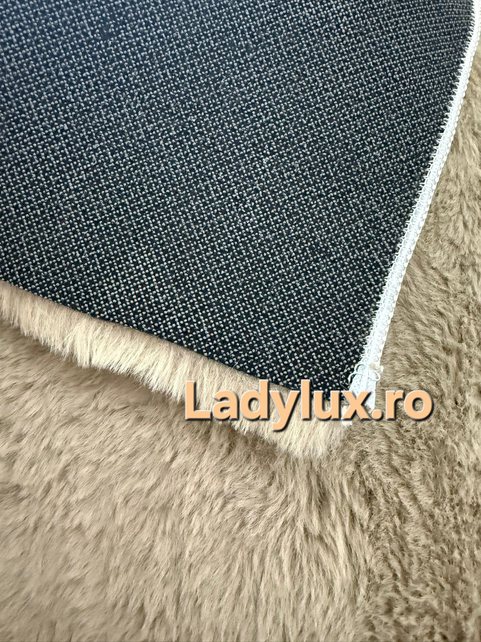 Traversă/Covor la Metru Liniar 200 cm Latime tip Blăniță Capucino, imitație blană de iepuraș, antiderapantă, moale și pufoasă, pentru hol și dormitor [2]