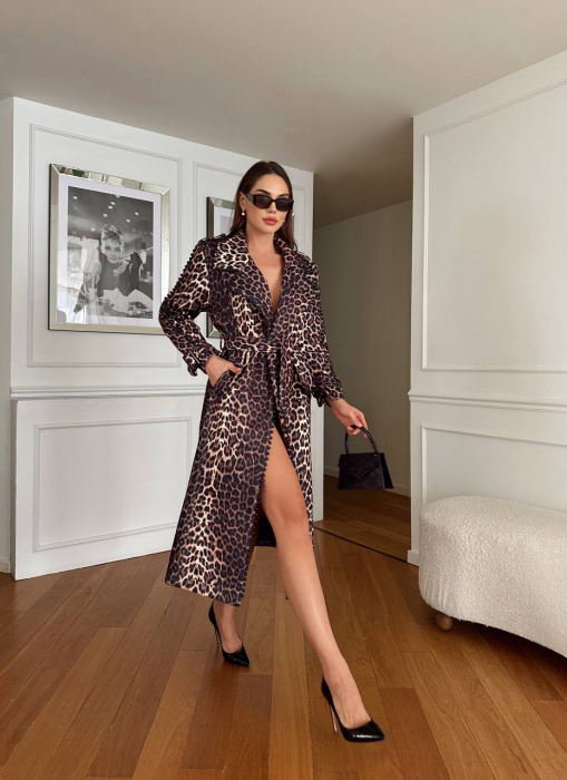 Trench Nepalia model animal print leopard decorat cu perle negre [4]