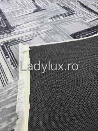Covor 2x2.80 m lucrat pe antiderapant eleganț, în nuanțe de Gri  C1349 [2]