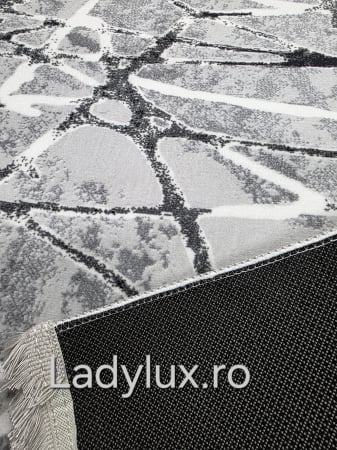 Covor 2x2.80 m lucrat pe antiderapant eleganță în nuanțe de Gri- model Sarpe [4]