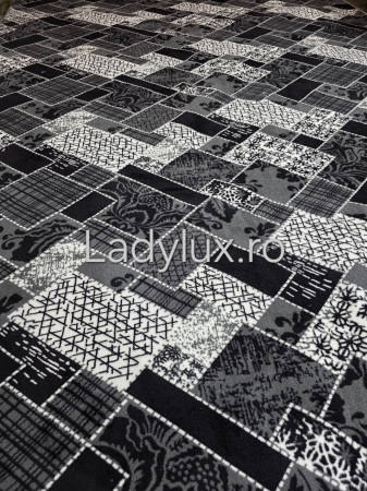 Covor 2x2.80 m lucrat pe antiderapant eleganță în nuanțe de gri [1]