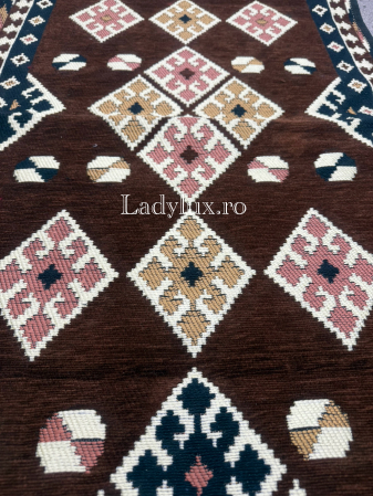 Covor cu Motive Tradiționale 60x120 – Stil Autentic, Calitate Superioară - C1669 [1]