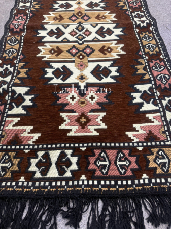 120 x 60 - Covor cu Motive Tradiționale 60x120 – Stil Autentic, Calitate Superioară - C1670