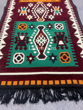 120 x 60 - Covor cu Motive Tradiționale 60x120 – Stil Autentic, Calitate Superioară - C1673