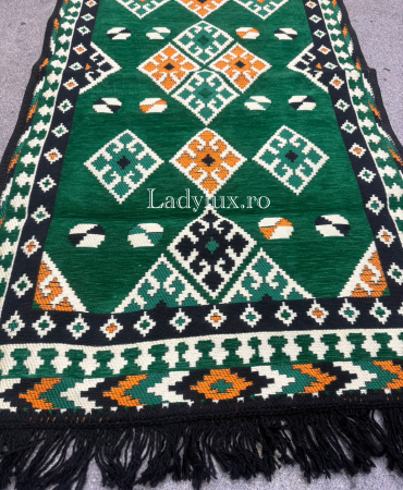 Covor cu Motive Tradiționale 60x120 – Stil Autentic, Calitate Superioară - C1675 [1]