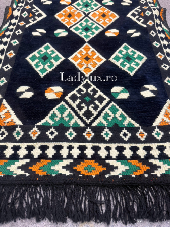 120 x 60 - Covor cu Motive Tradiționale 60x120 – Stil Autentic, Calitate Superioară - C1683